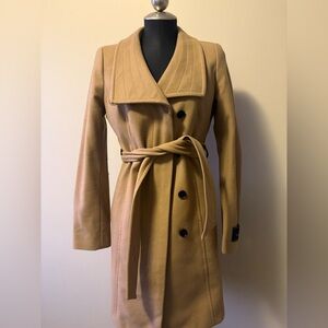 Aritzia Women’s Babaton Connor Coat Long Camel size Small